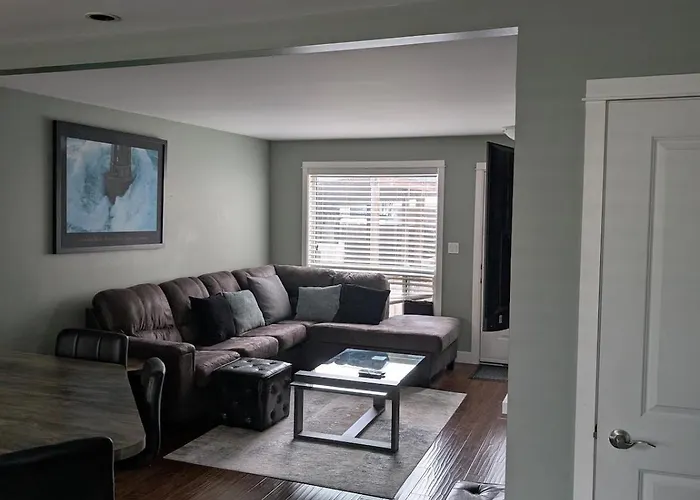 Cozy Quiet Space - Walking Amenities Nearby Winnipeg