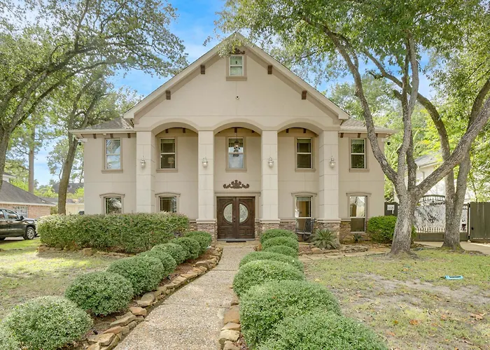 Heated Pool, Hot Tub, Game Room Houston Group Gem