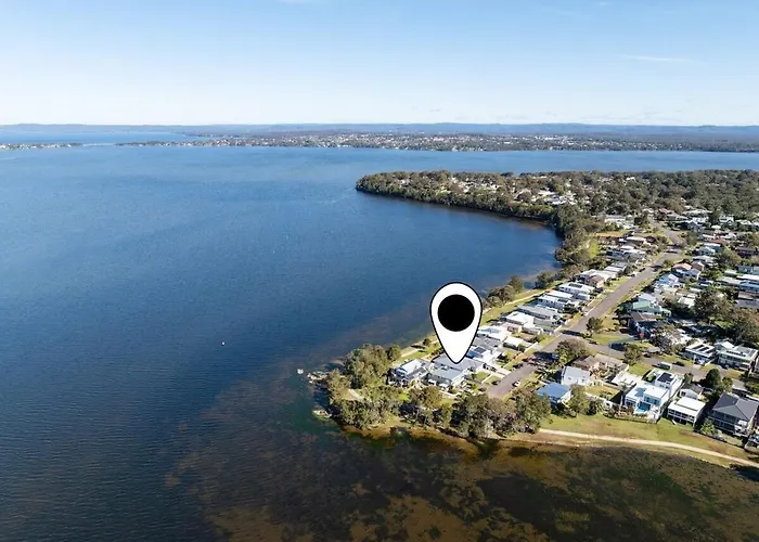 Lakeside Luxury Buff Point Budgewoi