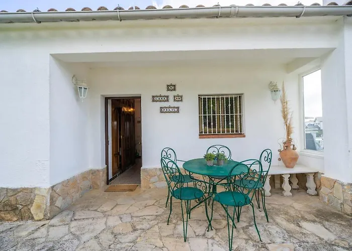 Casa Felic, 6 People, Fireplace And Hottub Lloret de Mar