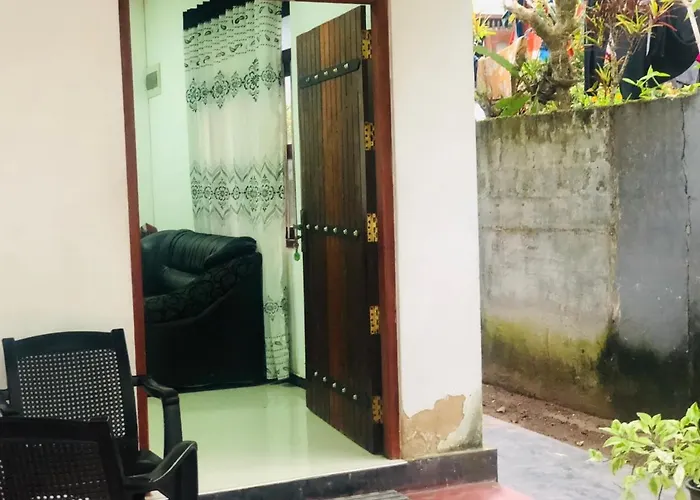 Bombo 3 Bedroom Villa Weligama