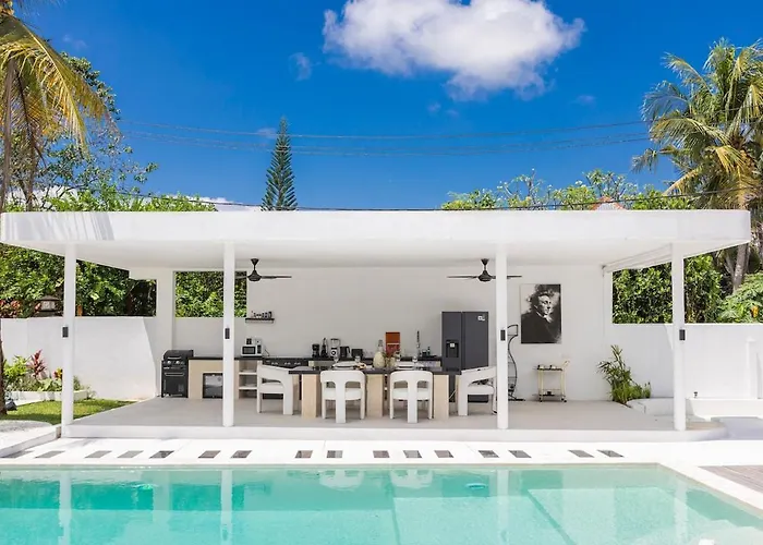Villa Piano - Luxury 3Br Villa With, Sauna, Ice Bath & Outdoor Cinema Ubud
