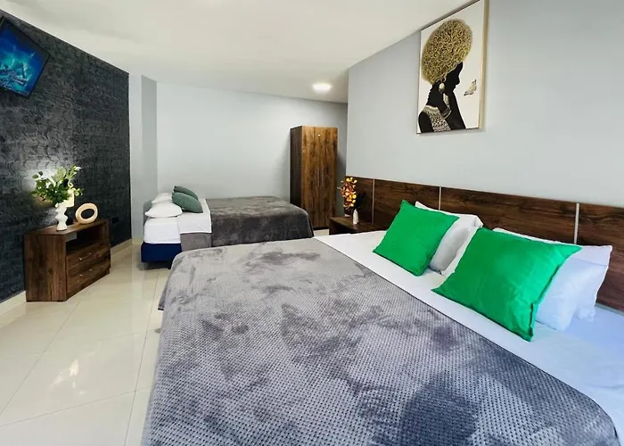 Apartment 5 With Jacuzzi In The Center - 3 Bedroom 2 Bath Baños
