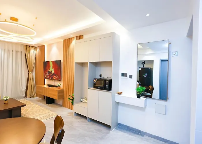 Luxury 1 Bedroom With City Views, Pool, Gym In Kileleshwa Nairobi