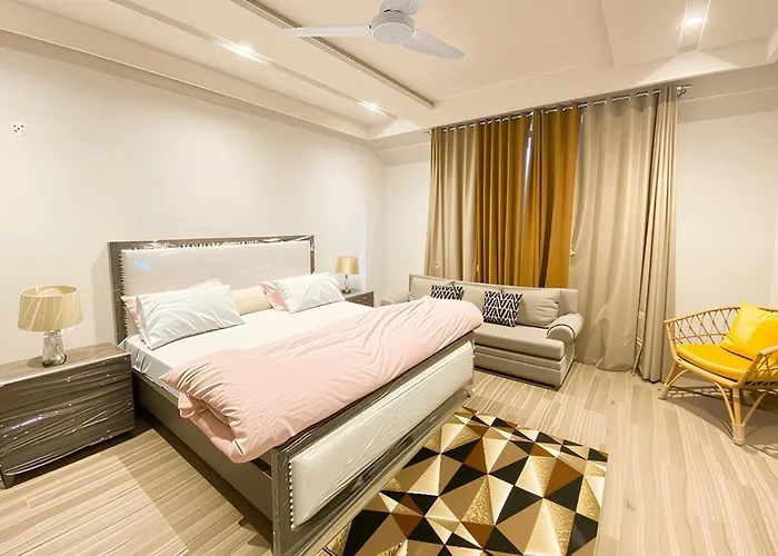 Luxury Studio In Parkridge Murree