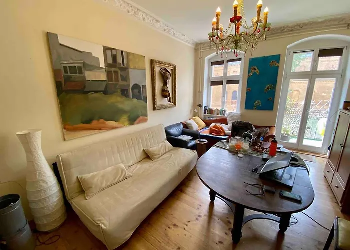 Old Building Apartment In Cultural Neighbourhood Berlin