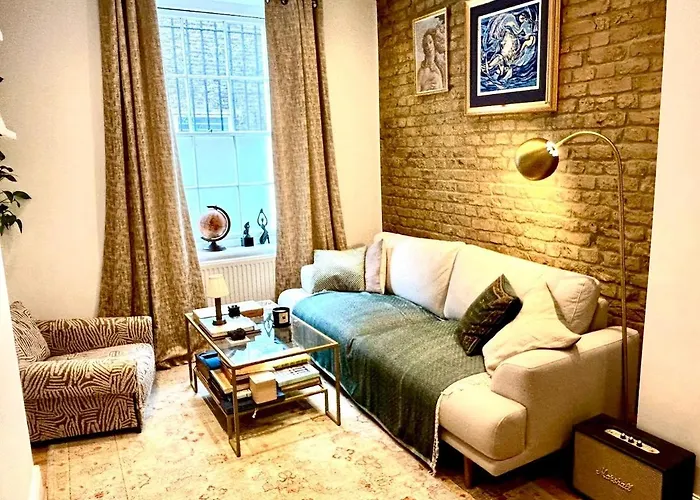Charming Flat In Central London