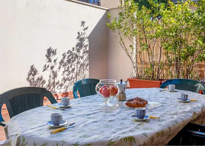 Bright Home With Large Terrace, Near Florence Prato 