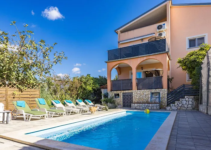 Apartments Es With Pool Fažana