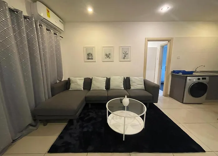 Kings Luxury 2 Bedroom At Gallery Akkra