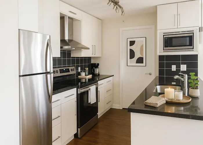Newly Updated 3-Bedroom Retreat Near T And T Skytrain And Rogers Arena Vancouver