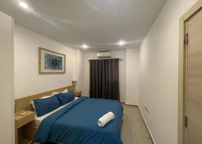 Kings Luxury 2 Bedroom At Gallery Akkra