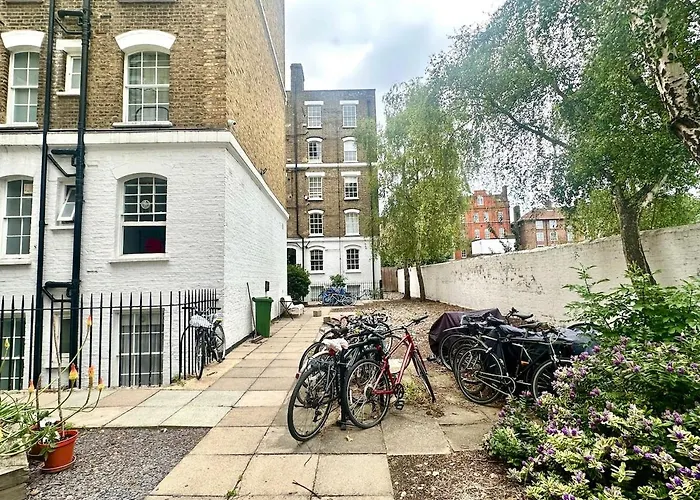 Charming Flat In Central London