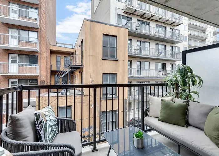 Ferienwohnung Flat At The Foot Of The Mountain With Parking Montréal