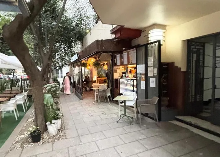 Apartment In Condesa Overlooking Parque Mexico