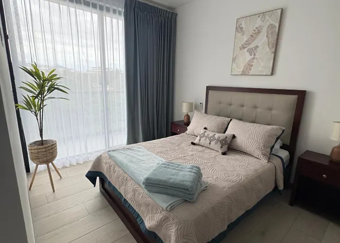 Modern Condo In Nucleo La Sabana With Pool San José