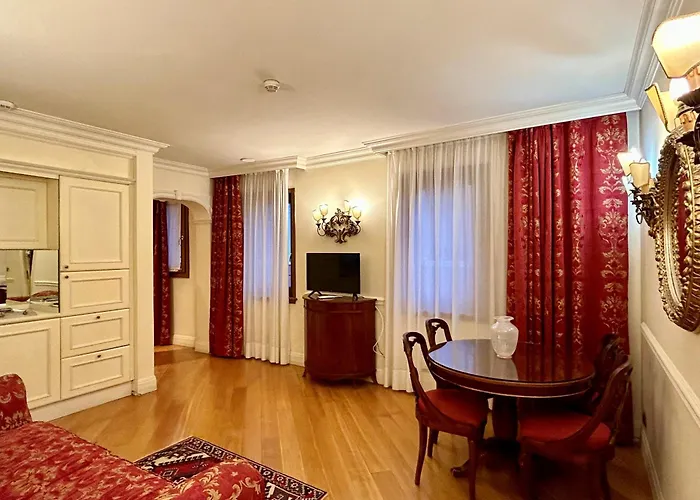 Torre Dell'Orologio Signature Residence Venedig