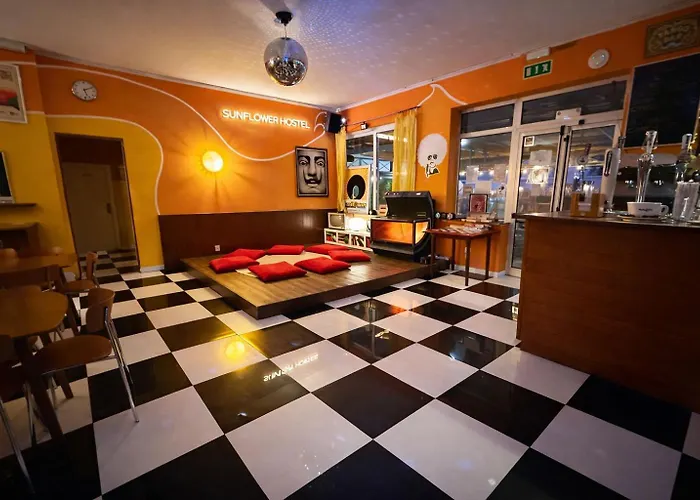 Sunflower Beach Backpacker Hostel Rimini