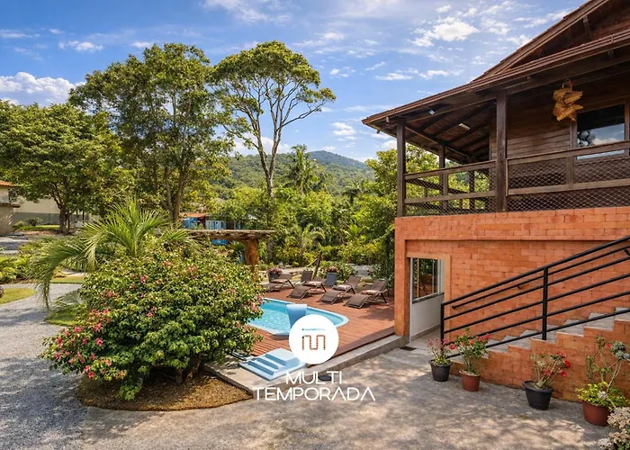 Casa Com Piscina Em Governador Celso Ramos/Sc