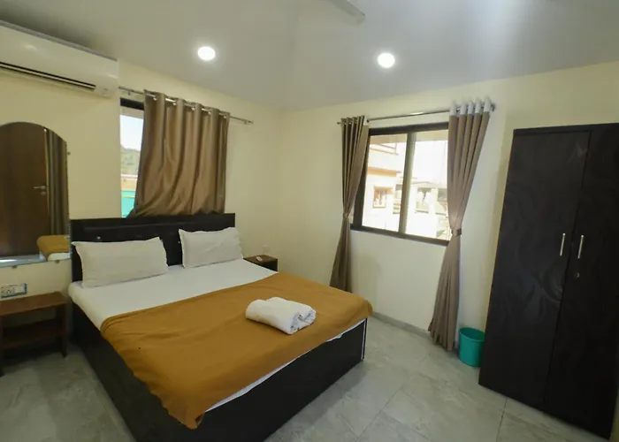 4Bhk Majestic Villa With Pool & Garden By 23 Villastay Lonavla