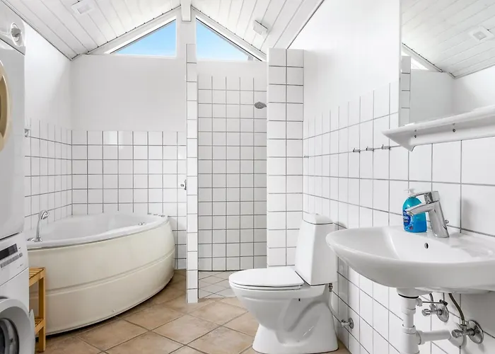 Holiday Home Mortensen - 350M From The Sea By Interhome Lakolk