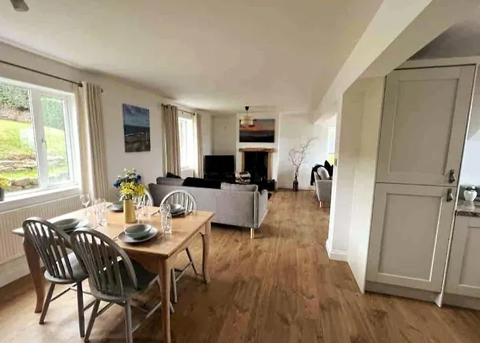 Erin Neamh - Magnificent Sea Views Cosy Cottage In Cumbria Warrington 