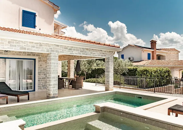 Beautiful Villa Torre III With Sauna In Tar Tar-Vabriga