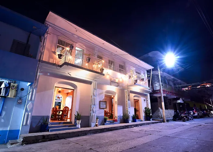 Hotel Y Restaurante El Peregrino Flores
