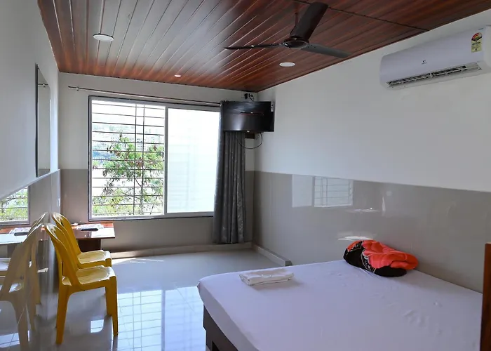 Lakeview Lodging Pune