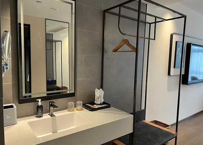 Chongqing Qinin Hotel