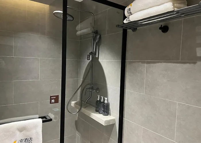 Chongqing Qinin Hotel