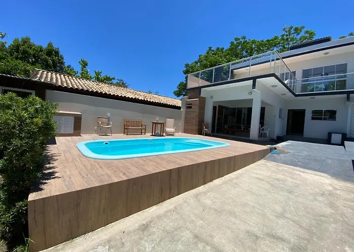 Casa Athos - 4 Quartos - Piscina - 150 M Da Praia Bombinhas