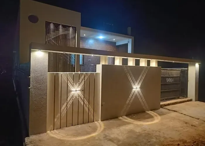 Nandanavana Homestay Hampi