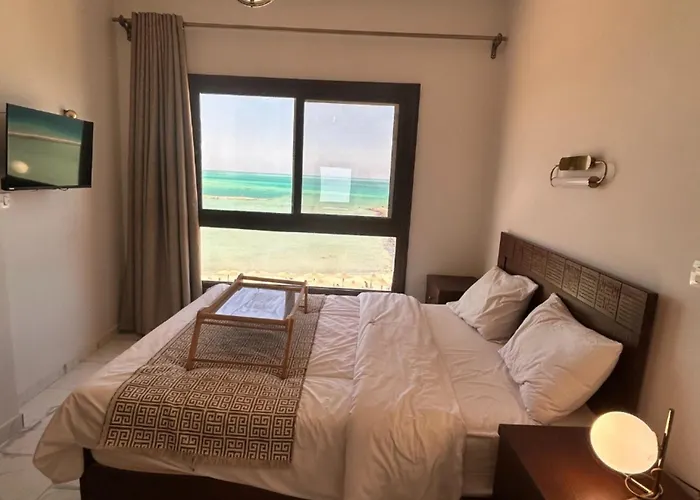 Cozy 1-Bedroom Chalet With Sea View Hurghada
