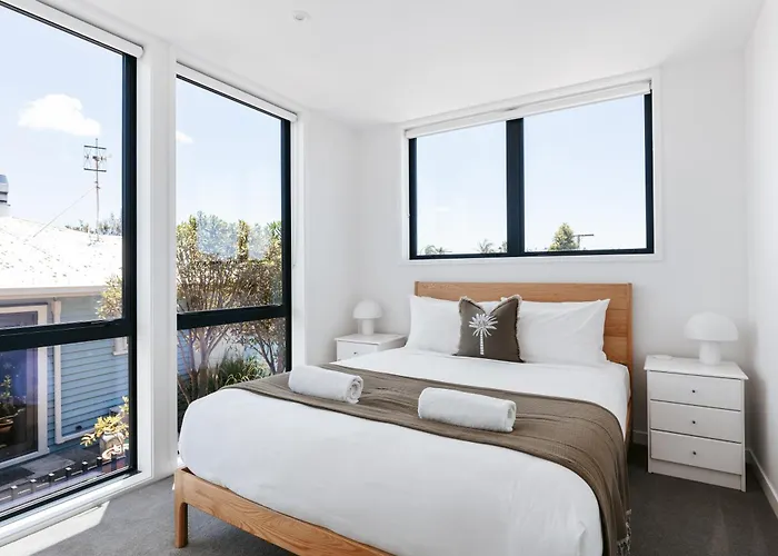 Black Beach House - Mount Maunganui