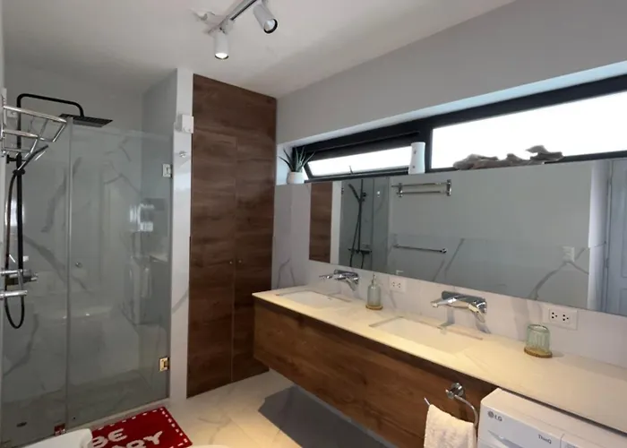 Mar Private Rooms Lima