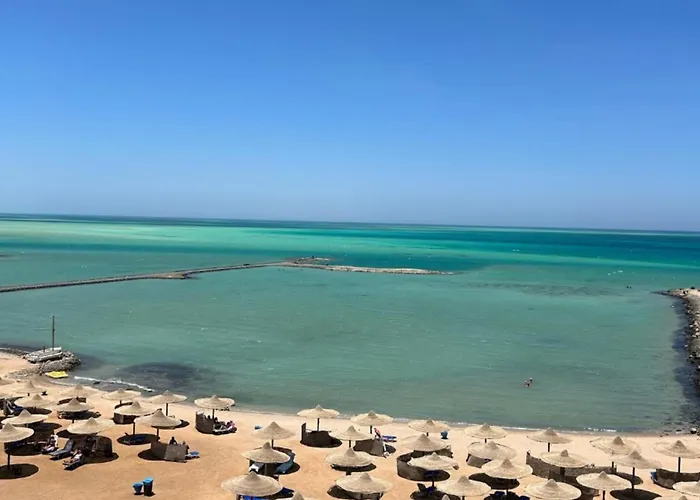 Cozy 1-Bedroom Chalet With Sea View Hurghada