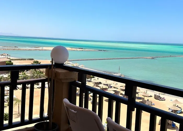 Cozy 1-Bedroom Chalet With Sea View Hurghada