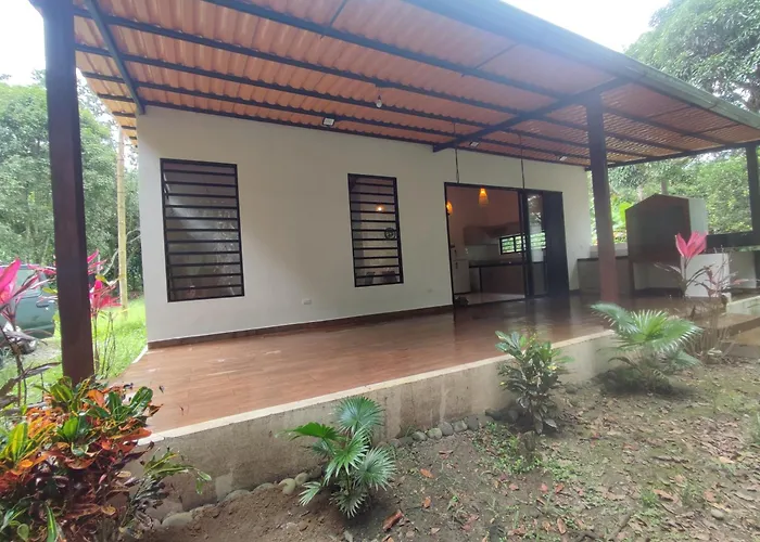Casa De Campo Riverside Puerto Quito