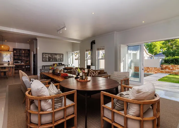 Villa Island Lifestyle On The Water Knysna