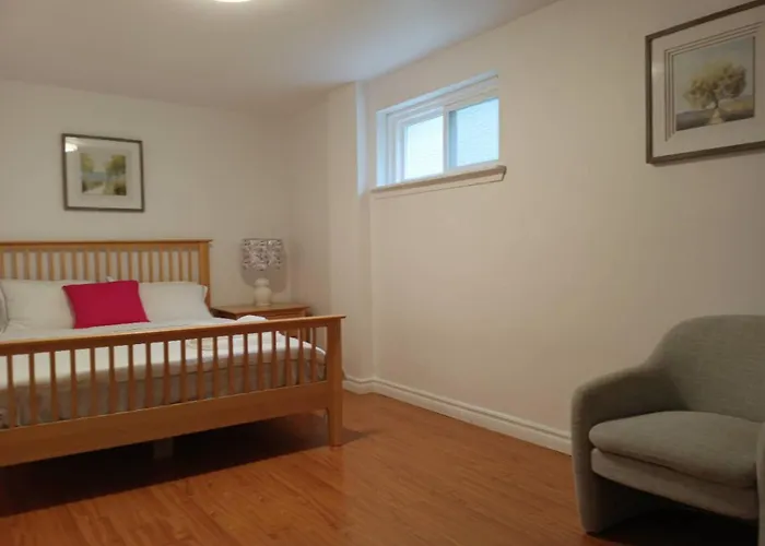 Spacious And Bright House Toronto