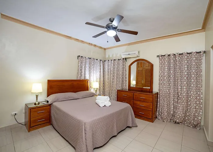Luxe Comfort 8 Bedroom Villa With Private Pool & Entertainment Sosúa