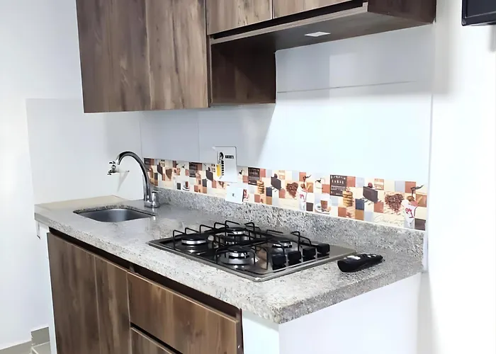 Casa Estadio Medellin Apartamentos Turisticos Renovados Y Modernos Cerca Al Metro - Barrio Laureles-Estadio