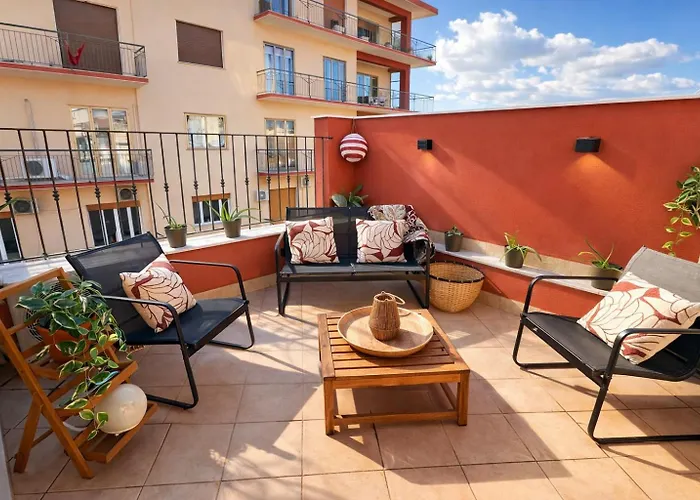Rooftop Penthouse 3Br Sleeps 6 Historic Catania