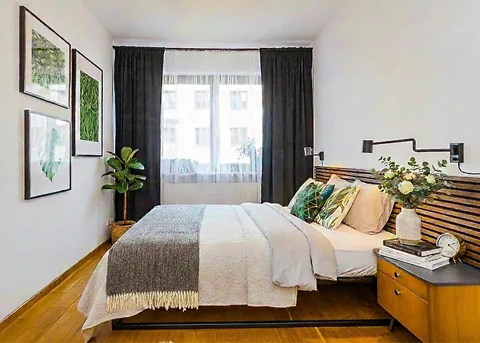 Lanciego - Przytulny Apartament Z Osobna Sypialna, Balkon, Wi-Fi, Natolin, Ursynow Warschau