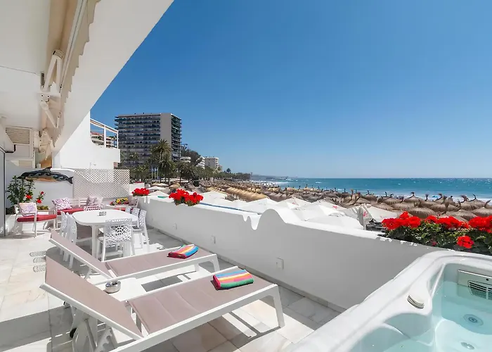 Superb Large Apartment On The Beach Marbella