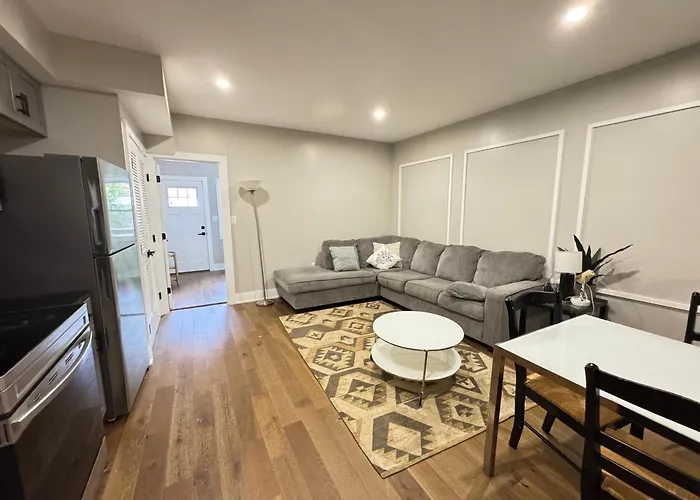 Beautiful 2Br Apt Near Downtown Dc Washington