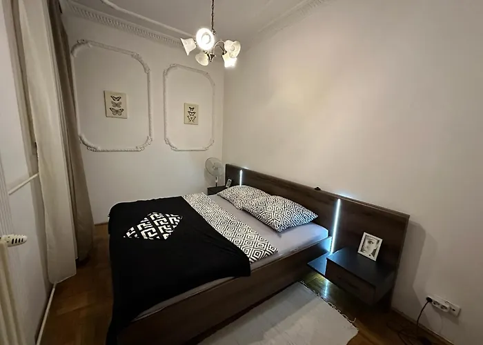 Apartment And Rooms Heart Of The City Budapest