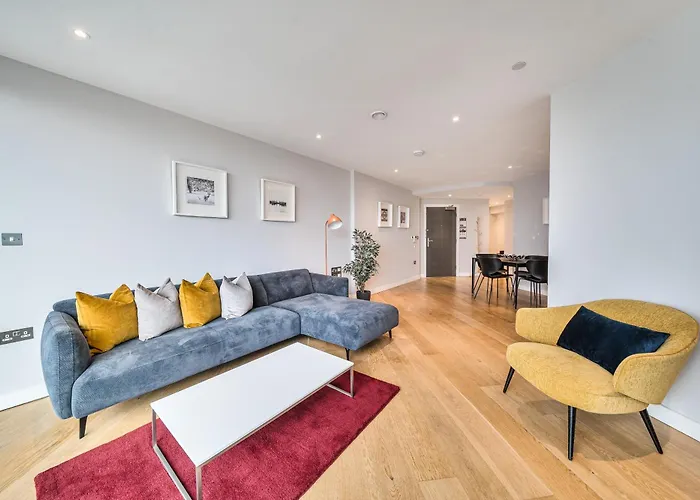 Roomspace Serviced Apartments - Churchyard Row London