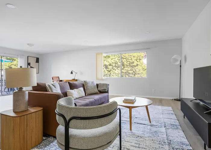 Ferienwohnung Blueground Melrose Pool Nr Griffith Park Lax-1399 Los Angeles